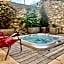 La Maison des Vendangeurs - TABLE D'HÔTES le soir du jeudi au dimanche- Jacuzzi - Balnéo SPA - ACCES PISCINE pour toutes les chambres sauf STUDIO COQUET- Piscine de mai à mi-octobre