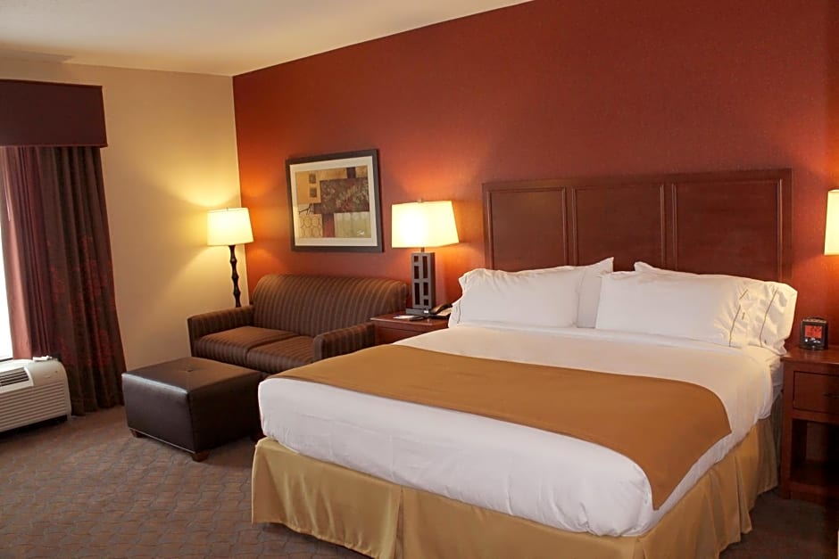 Holiday Inn Express & Suites Paducah West