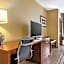 Comfort Inn & Suites At CrossPlex Village