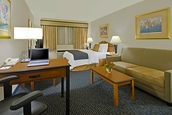 Comfort Inn & Suites Logan International Airport