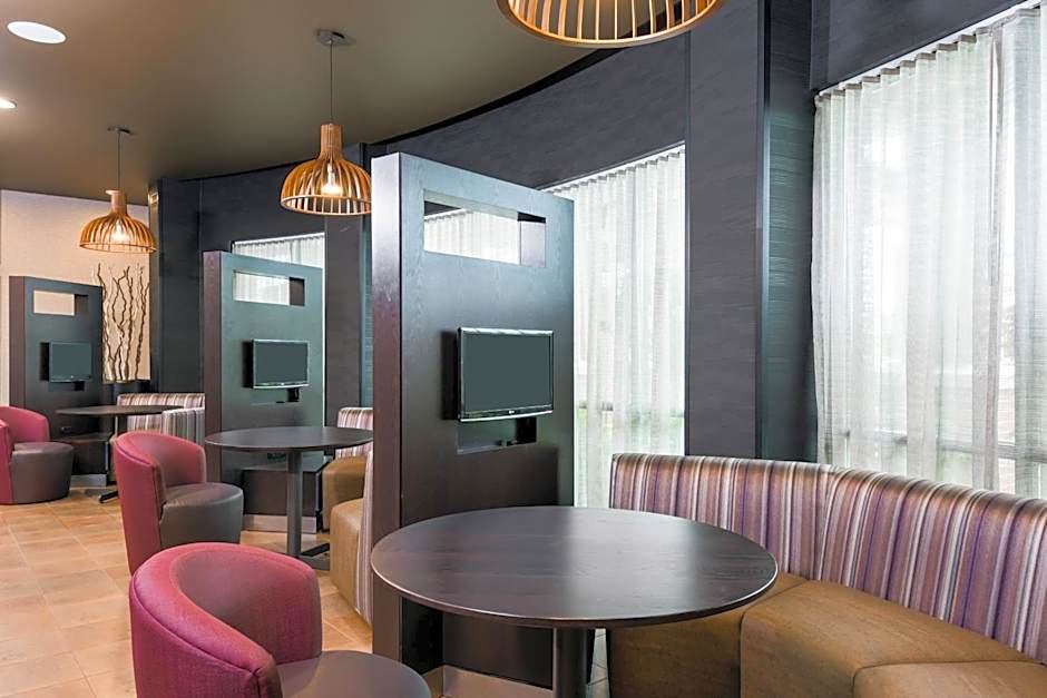 Courtyard by Marriott Buffalo Airport