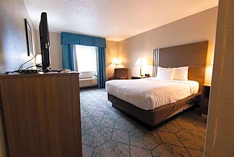 Queen Room - Mobility Access/Non-Smoking