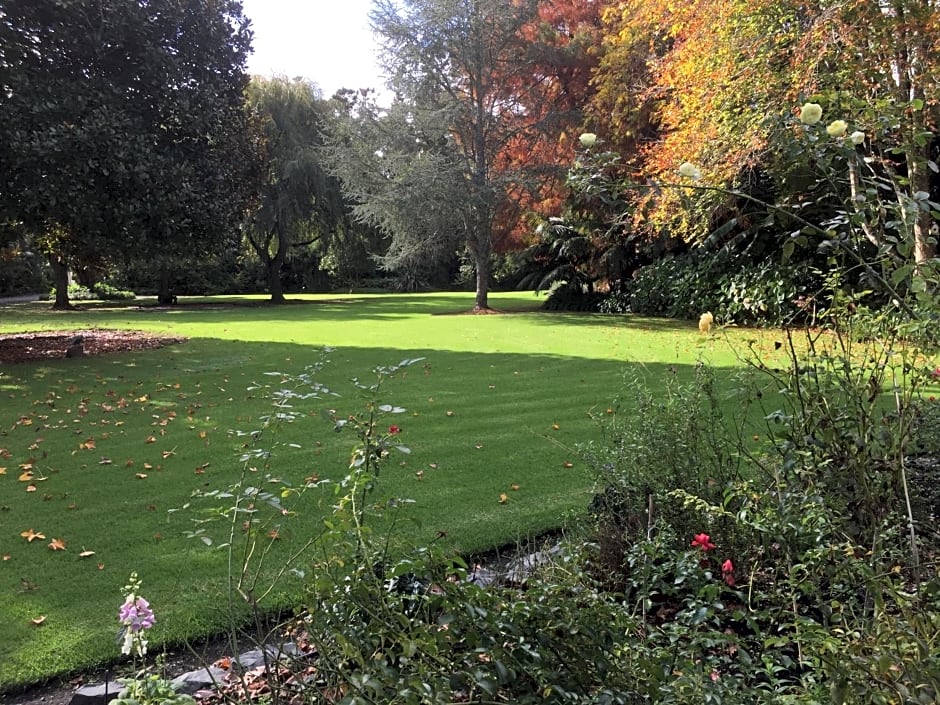 Columbus Suite at 144 on Jones