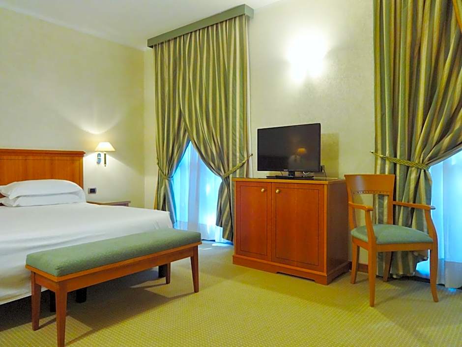 Hotel Excelsior Magenta