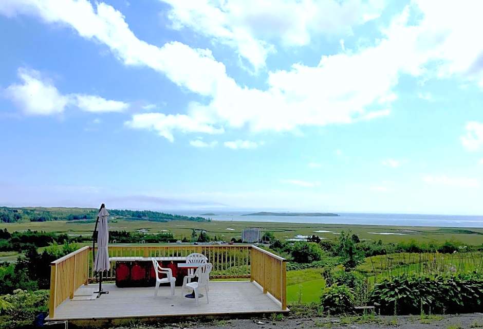 Admiral's Quay Motel & Suites