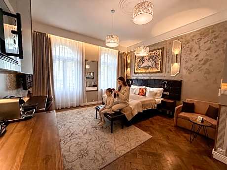 Deluxe Double or Twin Room with Extra Bed