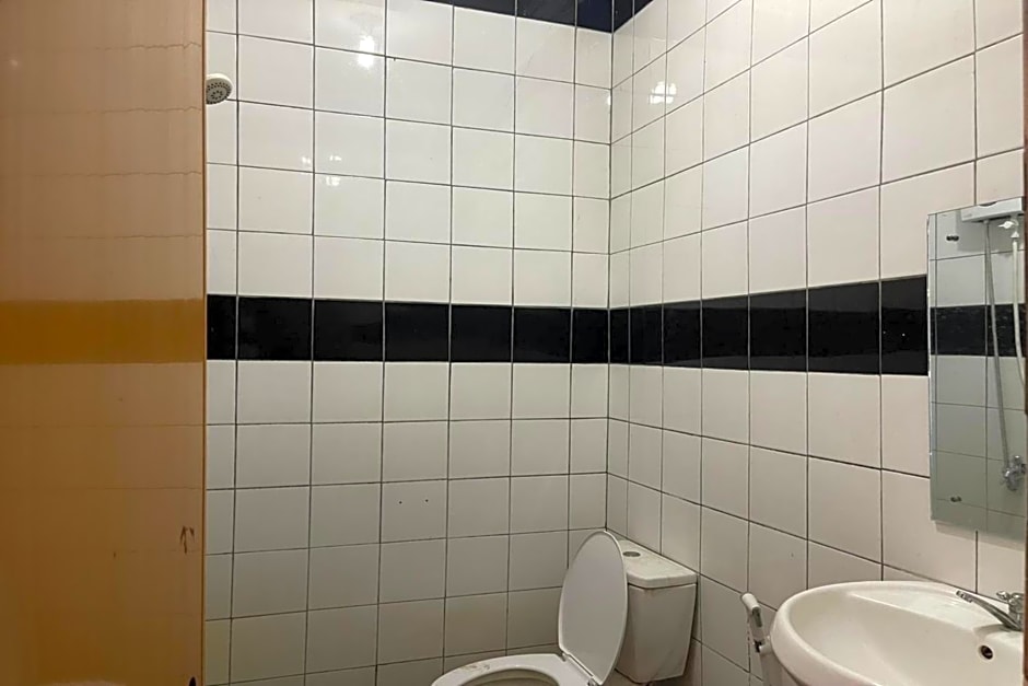 OYO 92463 Deli Hotel Medan