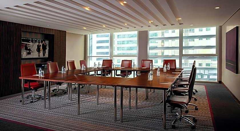 Centro Al Manhal by Rotana