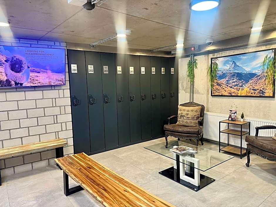 Peaky Riders Self Check-in Hotel