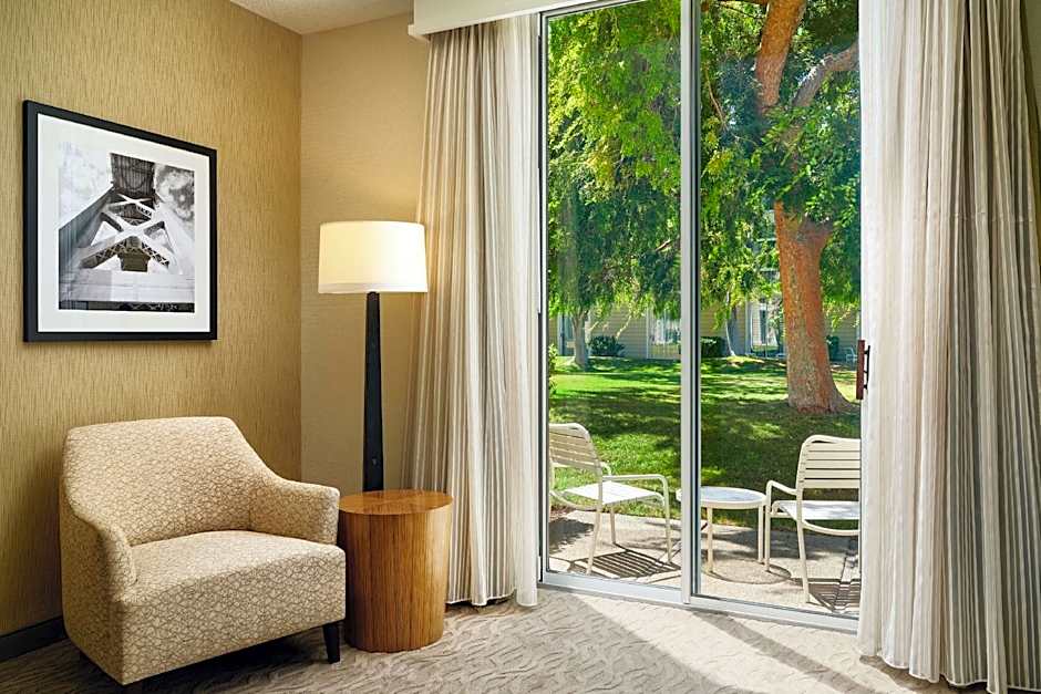 Hilton Oakland Airport