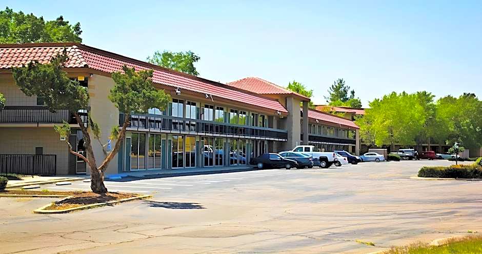 G T Hotels Inn & Suites Extended Suites
