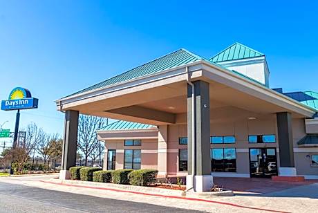 Days Inn by Wyndham N.W. Medical Center