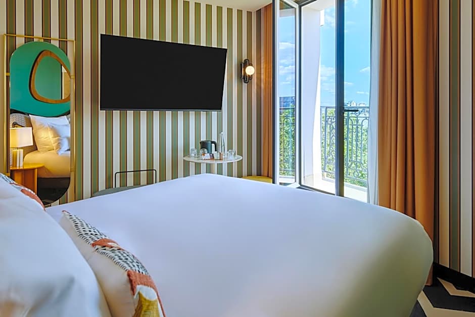 Mercure Paris Butte Montmartre Basilique