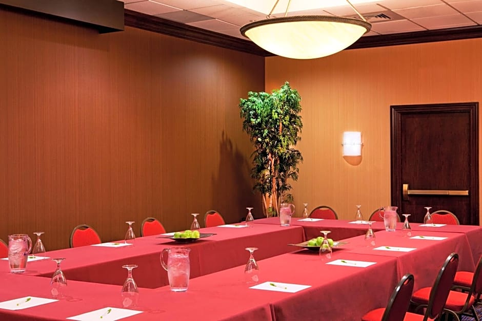 Courtyard by Marriott Alexandria Pentagon South