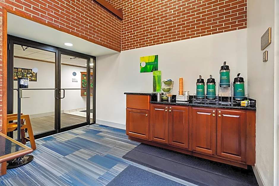 Quality Inn & Suites Altoona