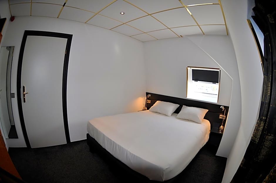 Budget Hotel Le Beau Rivage