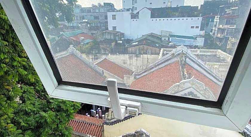 Holiday Suites Hotel & Spa