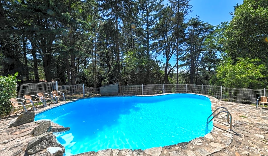 Logis Hôtel La Chaumière