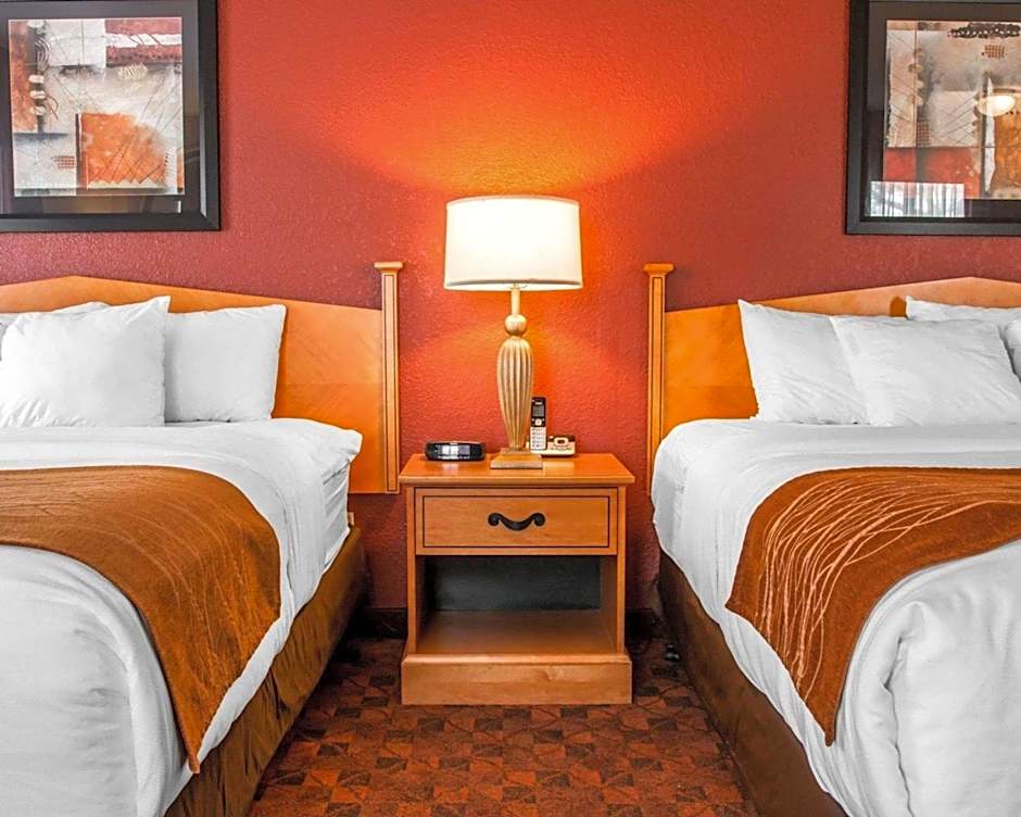 Comfort Inn & Suites and Conference Center