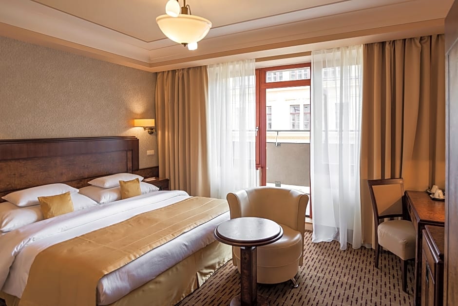 Photo 1 of 5 of Superior
