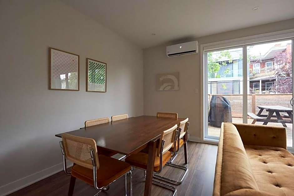 Design 3 bedroom flat with private terrace in Little Italy by Denstays