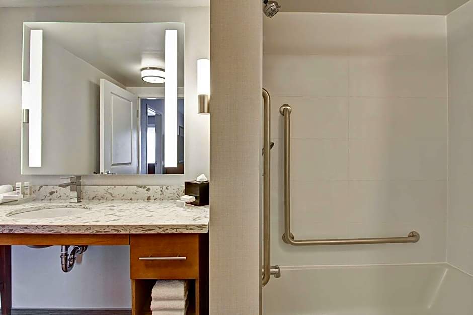 Homewood Suites by Hilton Ottawa-Kanata