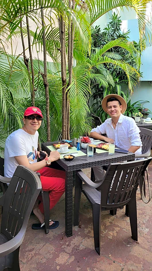 Hotel Class Colonial