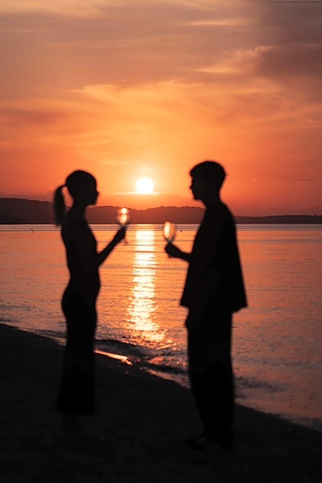 Blue Carpet Luxury Suites