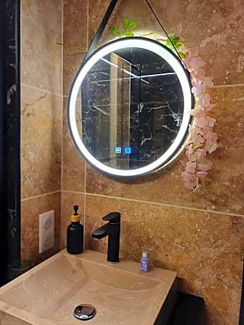 Deluxe Two-Bedroom Apartment with Garden View