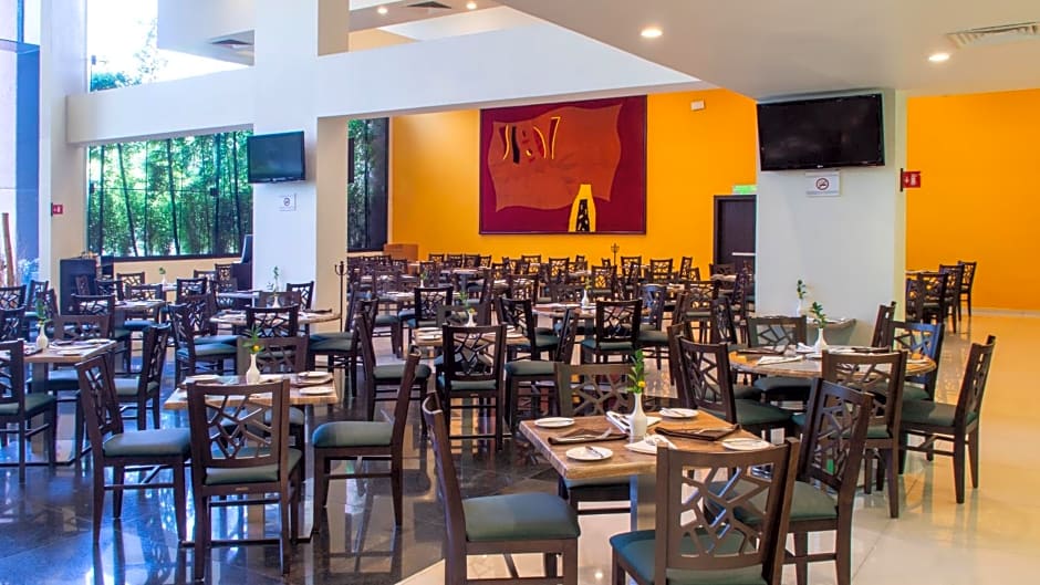 Holiday Inn Mexico Dali Airport by IHG