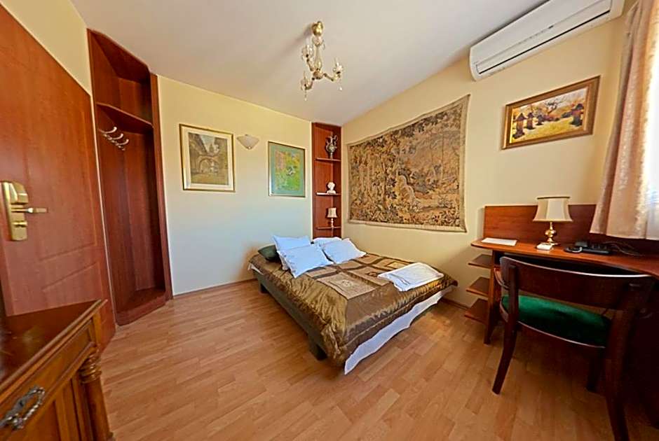 Hotel Alef