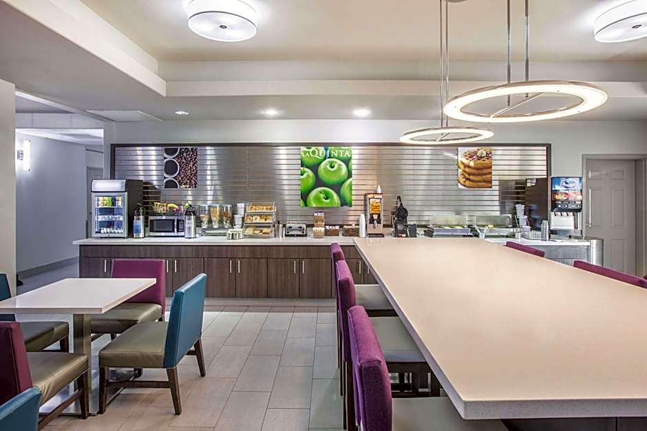 La Quinta Inn & Suites by Wyndham Bay City