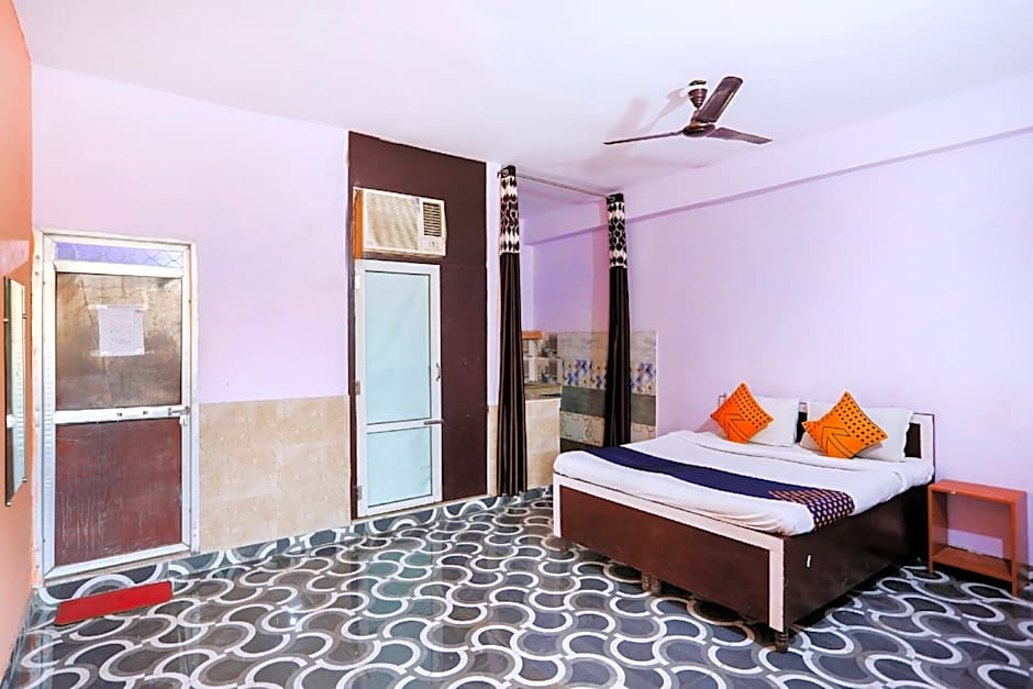 Hotel Urban Villa by OYO Rooms – Noida, DC