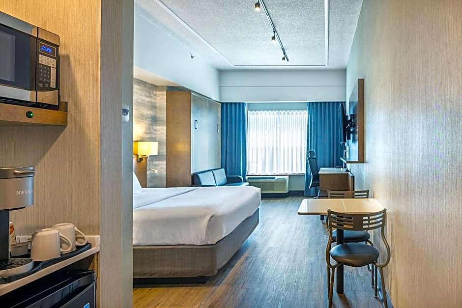 Quality Inn & Suites Levis