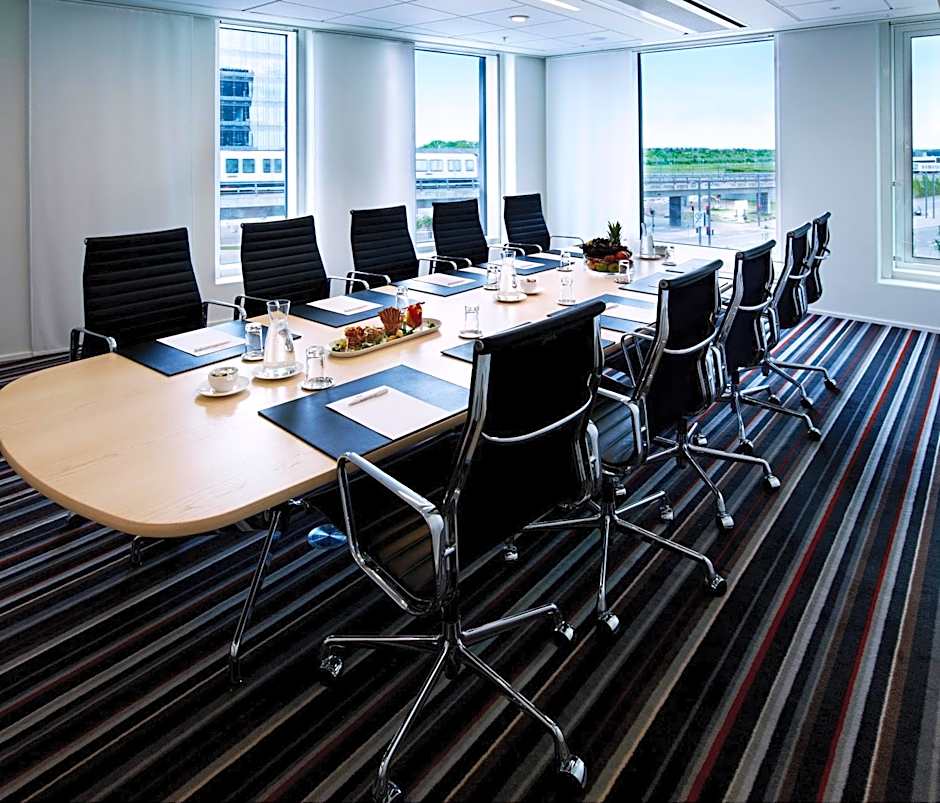 Crowne Plaza Copenhagen Towers By IHG