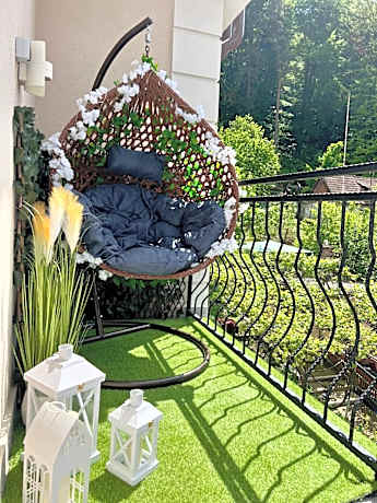 One-Bedroom Apartment with Balcony