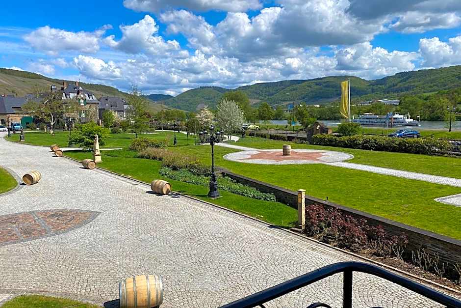 Schloss Lieser, Autograph Collection