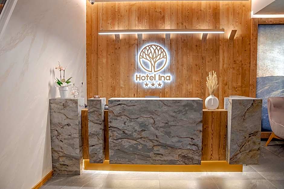 Hotel INA