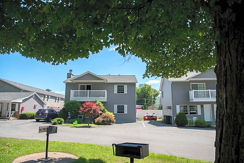 Americas Best Value Inn & Suites Lake George