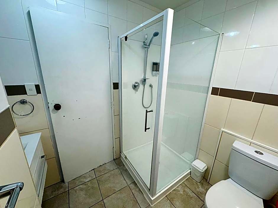 Apex On Fenton Motel