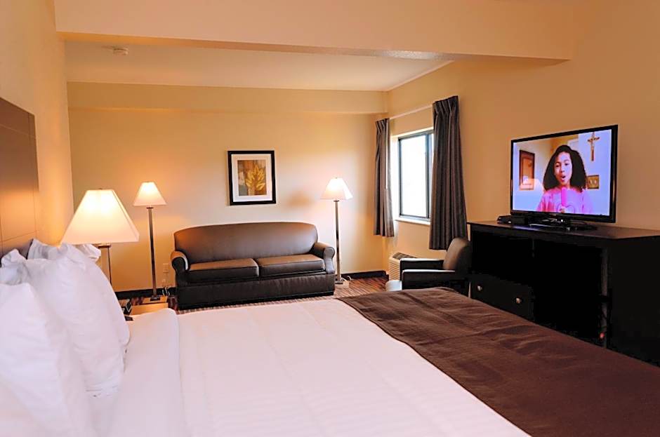Cobblestone Inn & Suites - Holstein