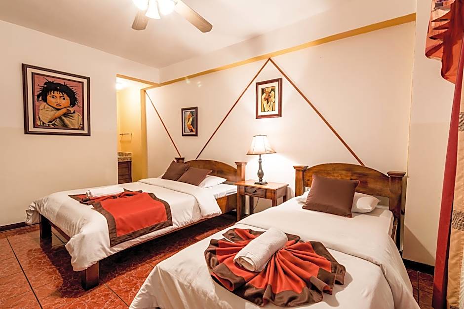 Hotel Amón Real