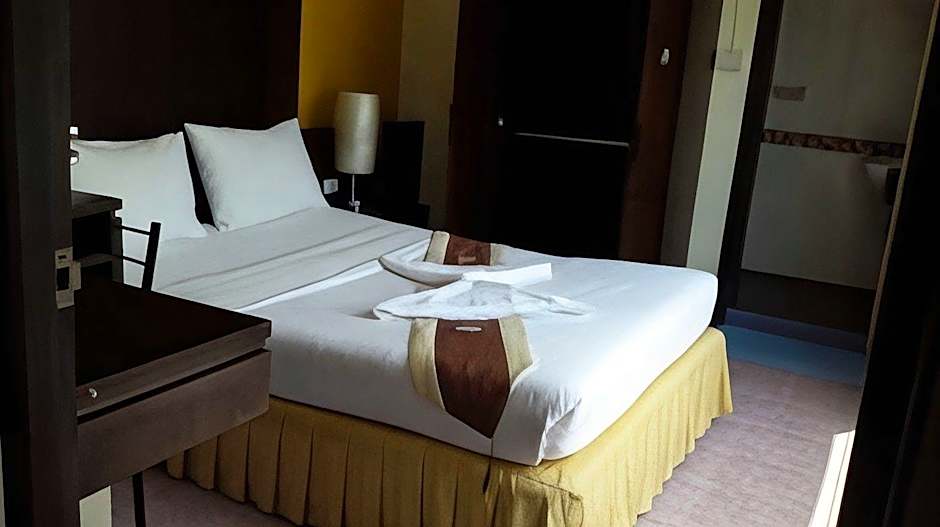 J Hotel