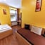 Do Step Inn Home - Hotel & Hostel
