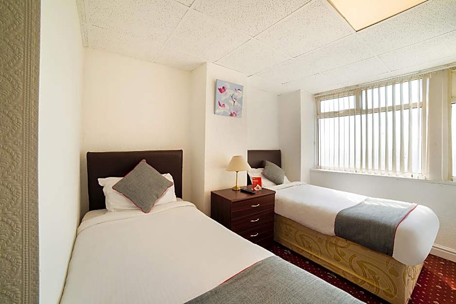 OYO The Golden Cheval Hotel