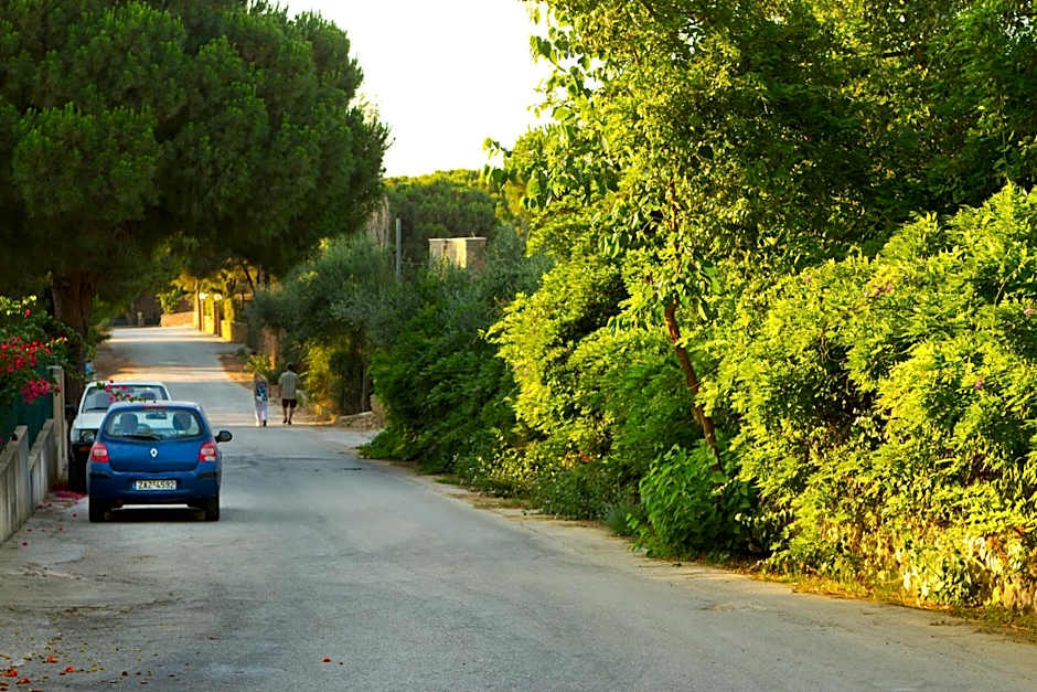 Pyrgaraki Studios and Apartments