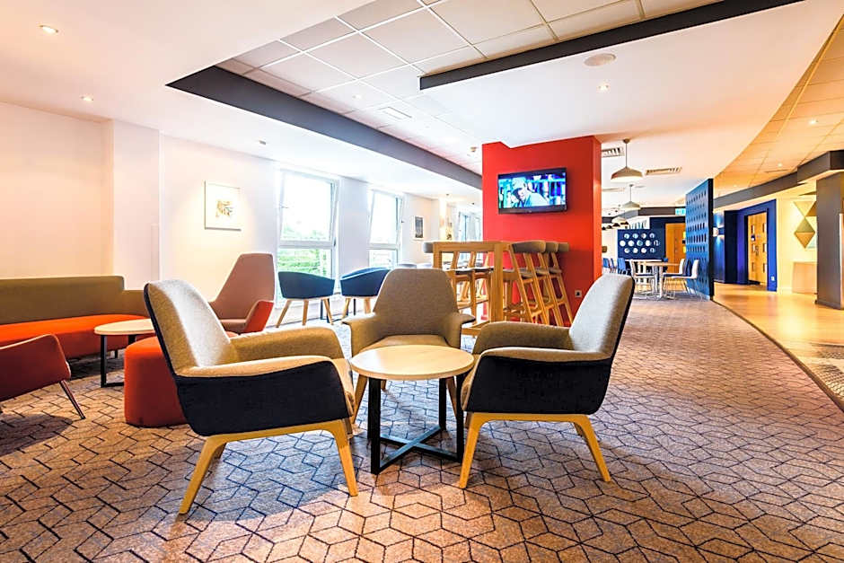 Holiday Inn Express Portsmouth Gunwharf Quays By IHG