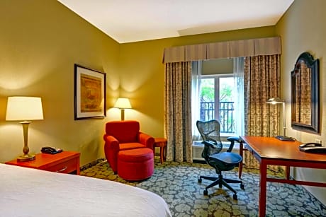 King Room with Tub - Mobility and Hearing Access