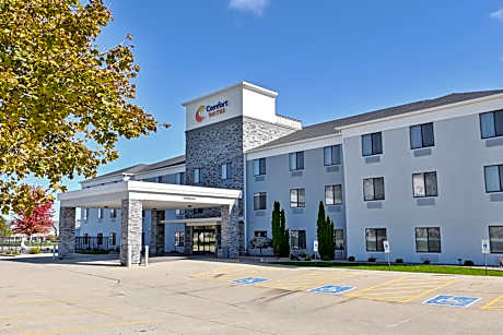 Comfort Suites Bloomington I-55 and I-74