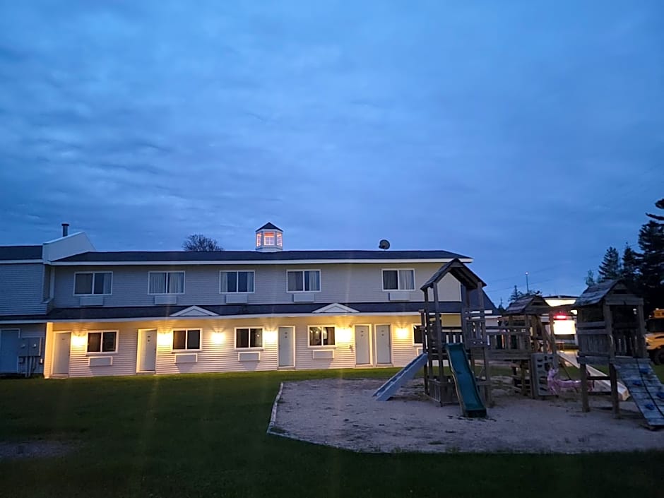 Mackinaw Budget Inn